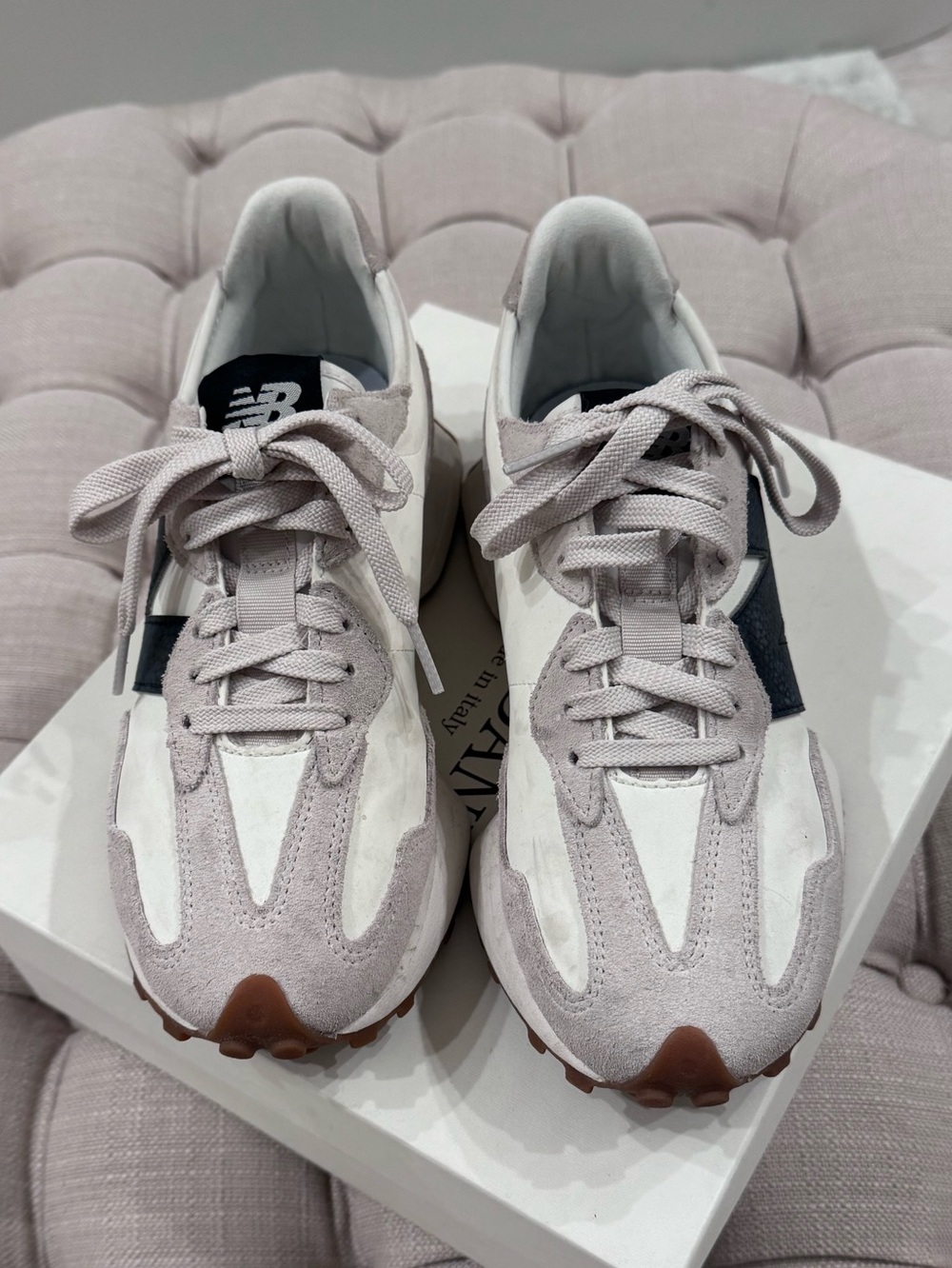 New Balance 327 Women's Sneakers in White & Navy